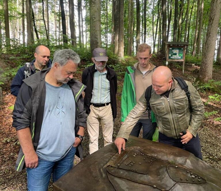 Die Wanderung zur Haldenburg bei Schwabegg | GRÜNE WEGE in Schwaben