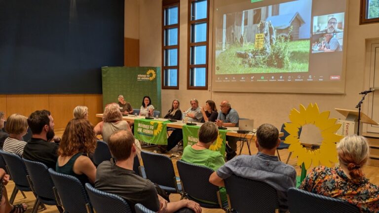 Wie können wir die extreme Rechte stoppen? – Unsere Podiumsdiskussion in Günzburg