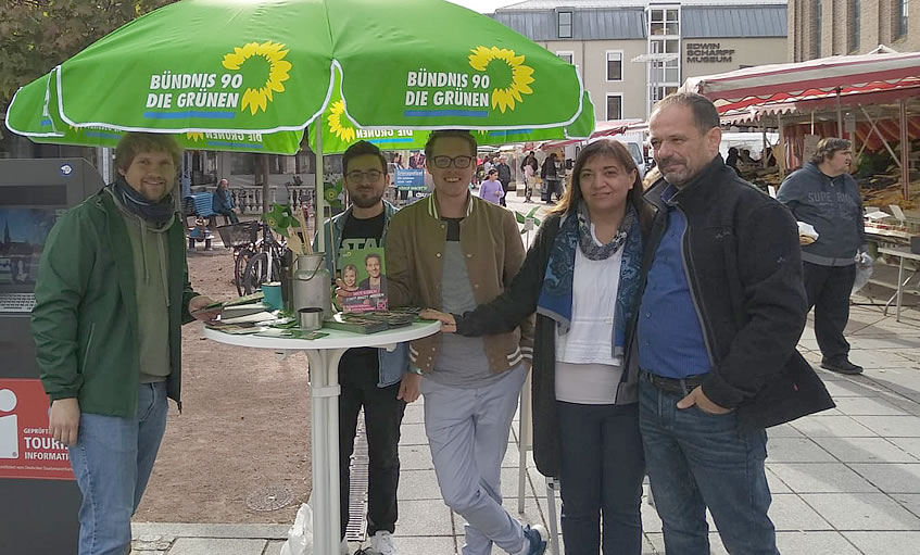 Klaus Rederer und Ekin Deligöz am Wahlkampfstand Neu-Ulm